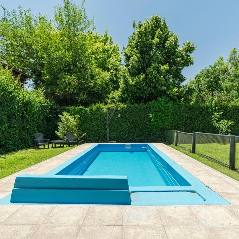 Formidable jardin, ubicación inmejorable, Chacras - Four-Bedroom House - 16
