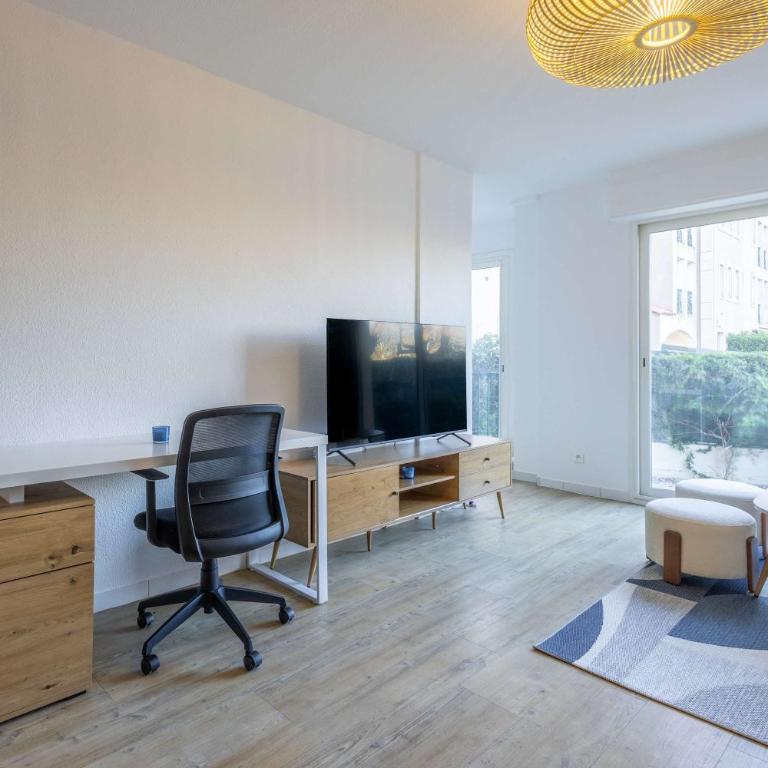 Appartement avec jardin piscine - Appartement - 5