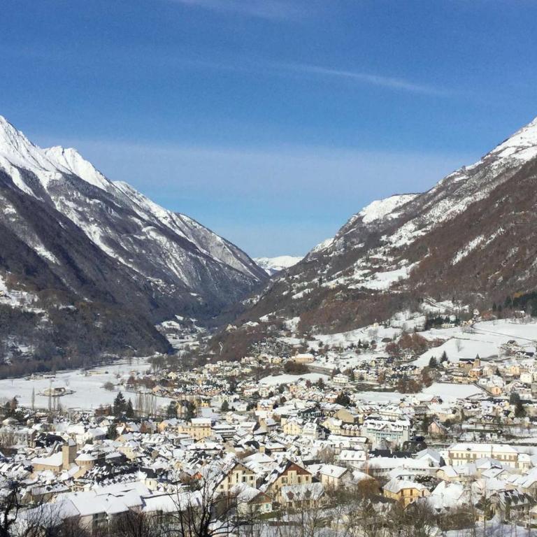 T2 cosy en centre-ville avec parking, proche commodités, 3 stations de ski, non fumeur - Appartement 1 Chambre - 11