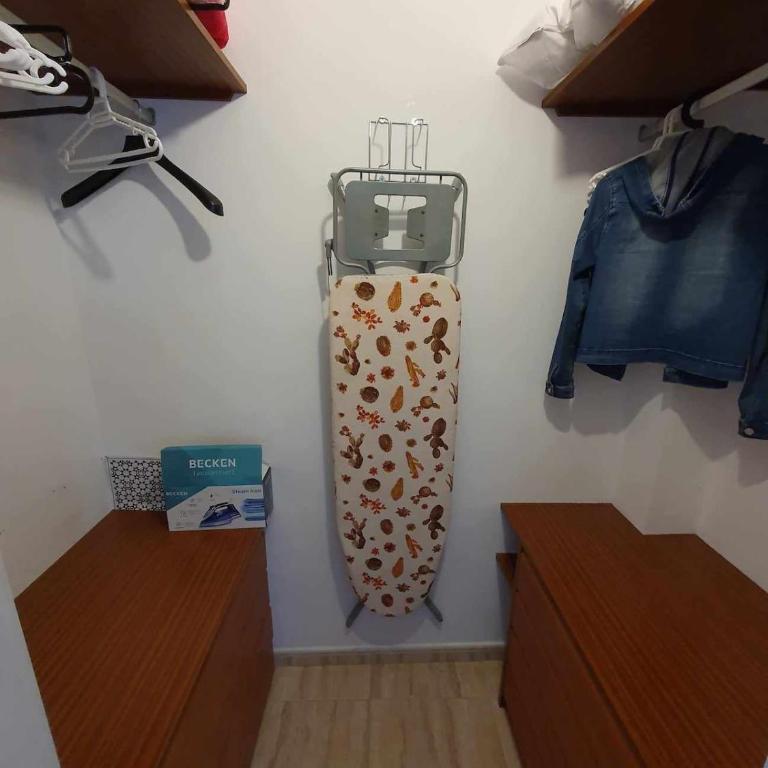 Appartement rénové 2 chambres, grande terrasse S-O, parking privé et piscine chauffée - Apartamento de 2 dormitorios - 21