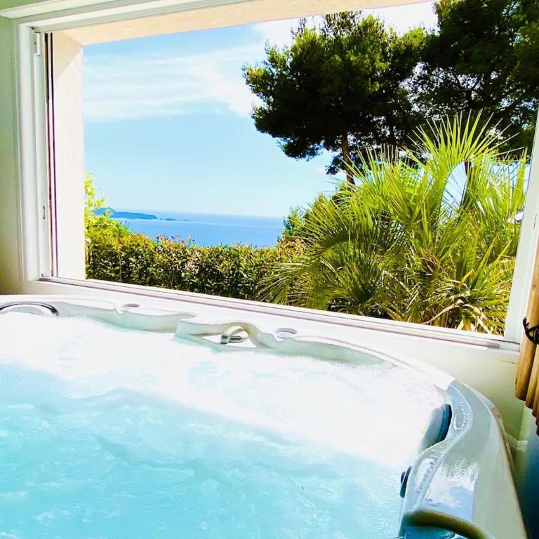 Mas des îles d'Or - Vue mer unique, Piscine chauffée, Jacuzzi, Tennis - Villa mit Meerblick - 28