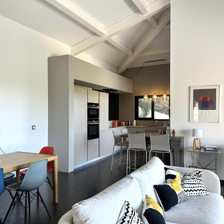 La Vigie, villa pour 8 personnes avec piscine chauffée et vue mer à La Londe-Les-Maures - Ferienhaus - 23