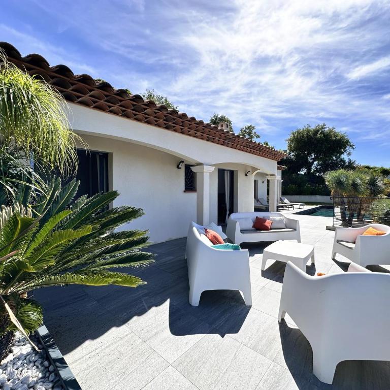 La Vigie, villa pour 8 personnes avec piscine chauffée et vue mer à La Londe-Les-Maures - Ferienhaus - 32