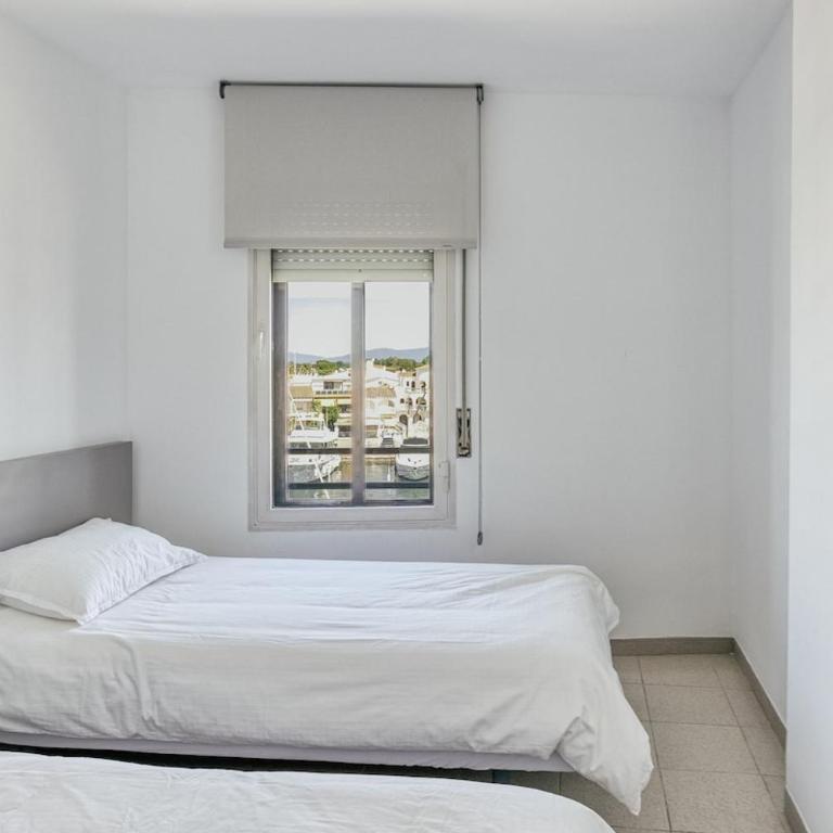 Apartamento con vistas a mar y canal. Empuriabrava - Apartment mit 3 Schlafzimmern - 15