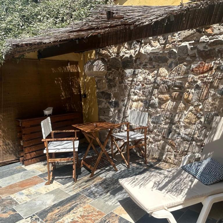 Studio climatisé avec terrasse - One-Bedroom Apartment - 5