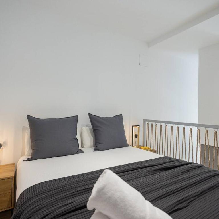 Estudio con Altillo en Malilla cerca de La Fe - One-Bedroom Apartment - 16