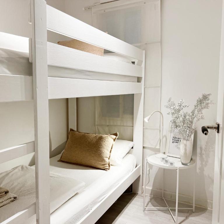 Key White - Two-Bedroom Apartment - 18