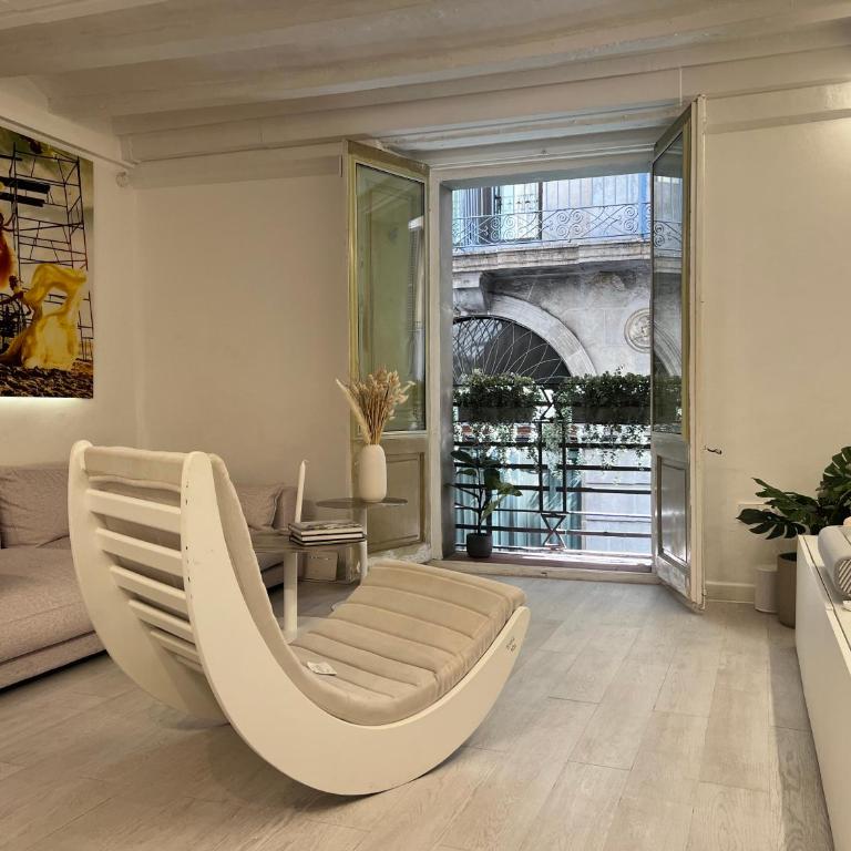 Key White - Two-Bedroom Apartment - 28