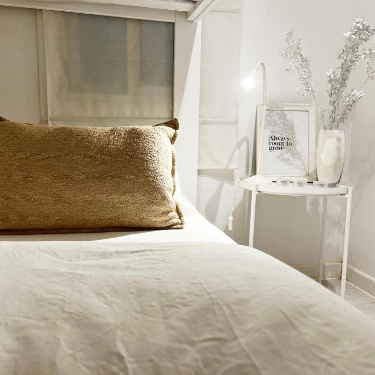 Key White - Two-Bedroom Apartment - 30