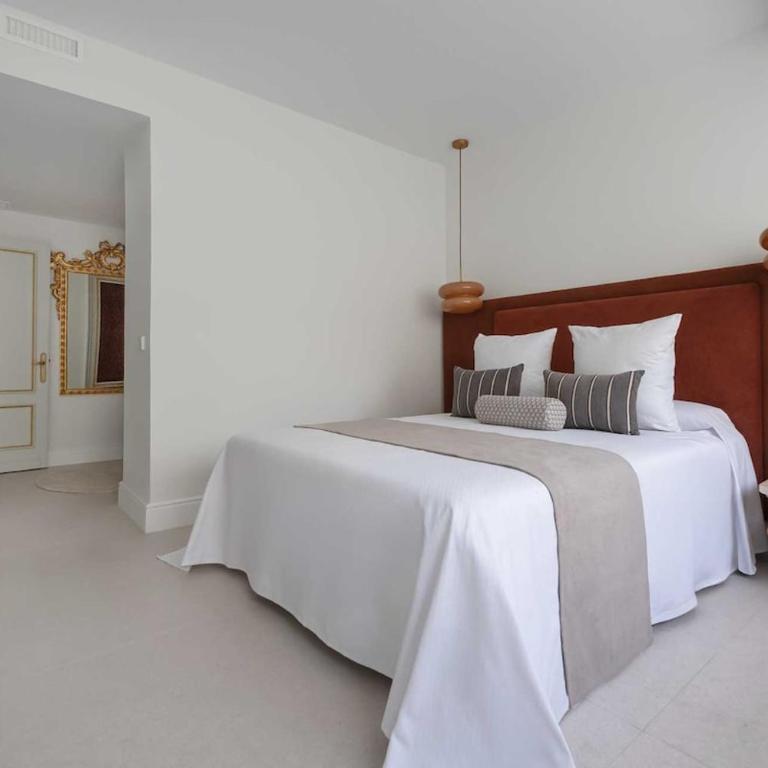 Moderno y acogedor apartamento en Chamberí - Three-Bedroom Apartment - 9