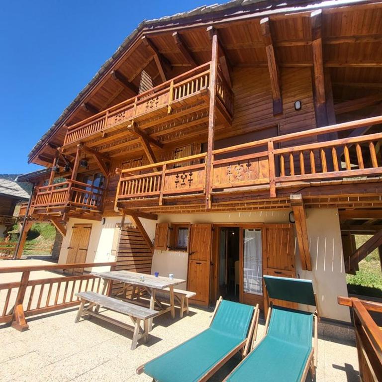 Appartement 3 pièces avec grande terrasse, garage et équipements modernes à Montgenèvre - FR-1-266-210 - Appartement - 14