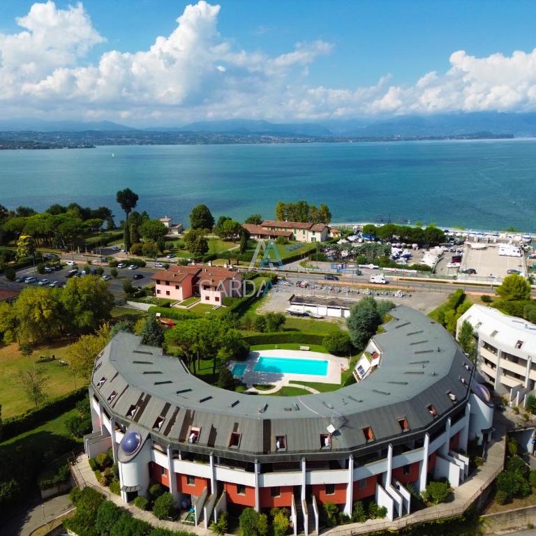 Athena Apartment - Duplex moderno con vista piscina - Appartamento su 2 Livelli - 2