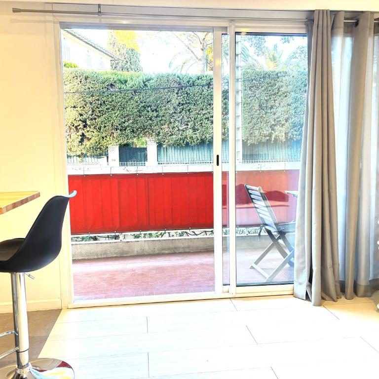 Charming Studio Cannes center with terrace, very calm - Appartement - Vue sur Ville - 4