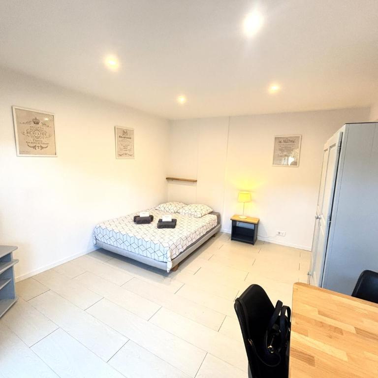 Charming Studio Cannes center with terrace, very calm - Appartement - Vue sur Ville - 8