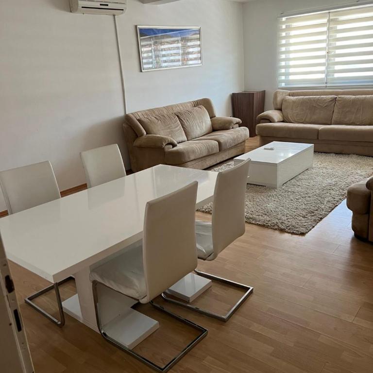 Apartmani Pejton Ilidza - Three-Bedroom Apartment - 4