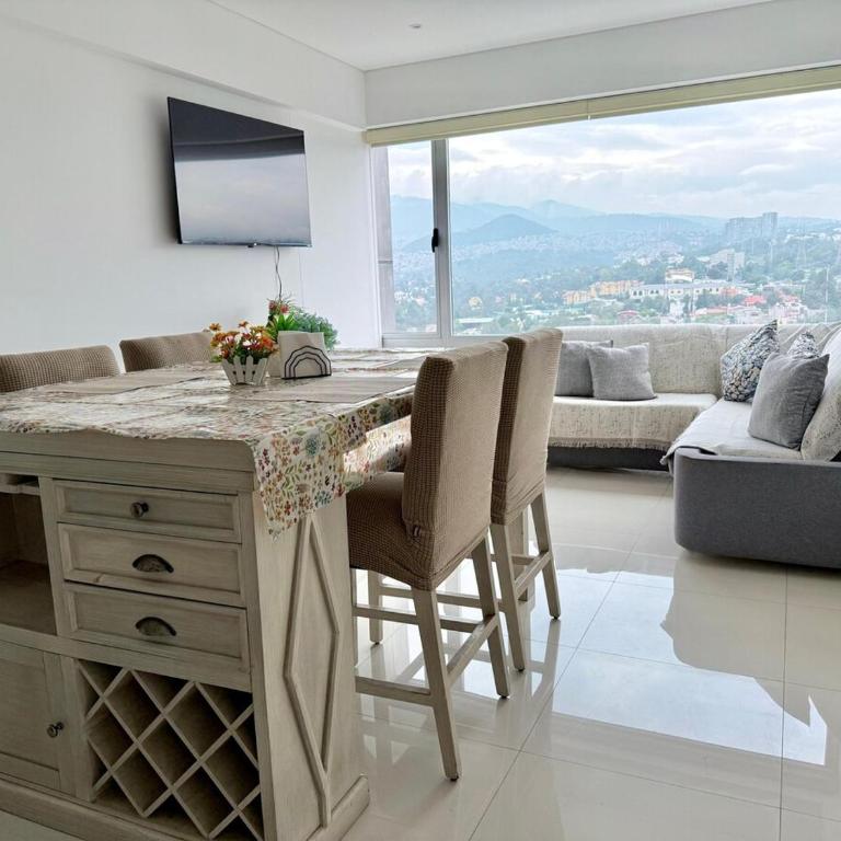 Romulo OFarril 2parking-2BR-2BA - Two-Bedroom Apartment with City View - 10