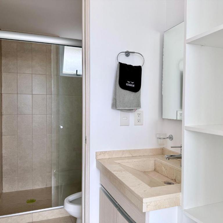 Romulo OFarril 2parking-2BR-2BA - Two-Bedroom Apartment with City View - 16