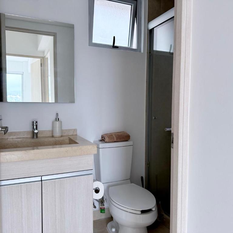 Romulo OFarril 2parking-2BR-2BA - Two-Bedroom Apartment with City View - 23
