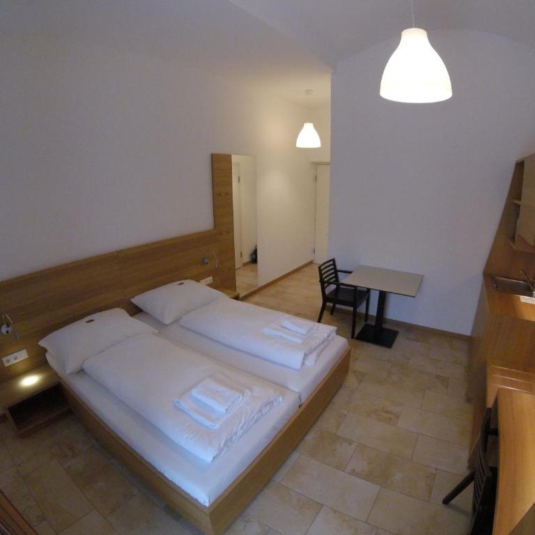 Hotel Aton - Doppelzimmer - 1