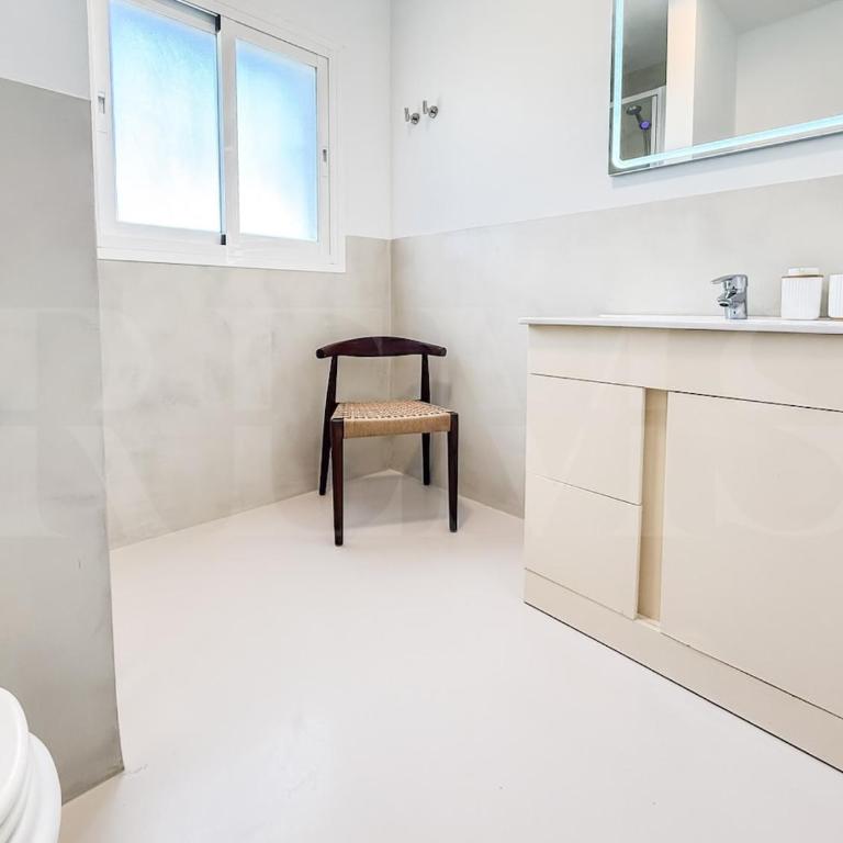 Sunny Villa & Rooftop Near Beach REMS - Villa de 3 dormitorios - 10