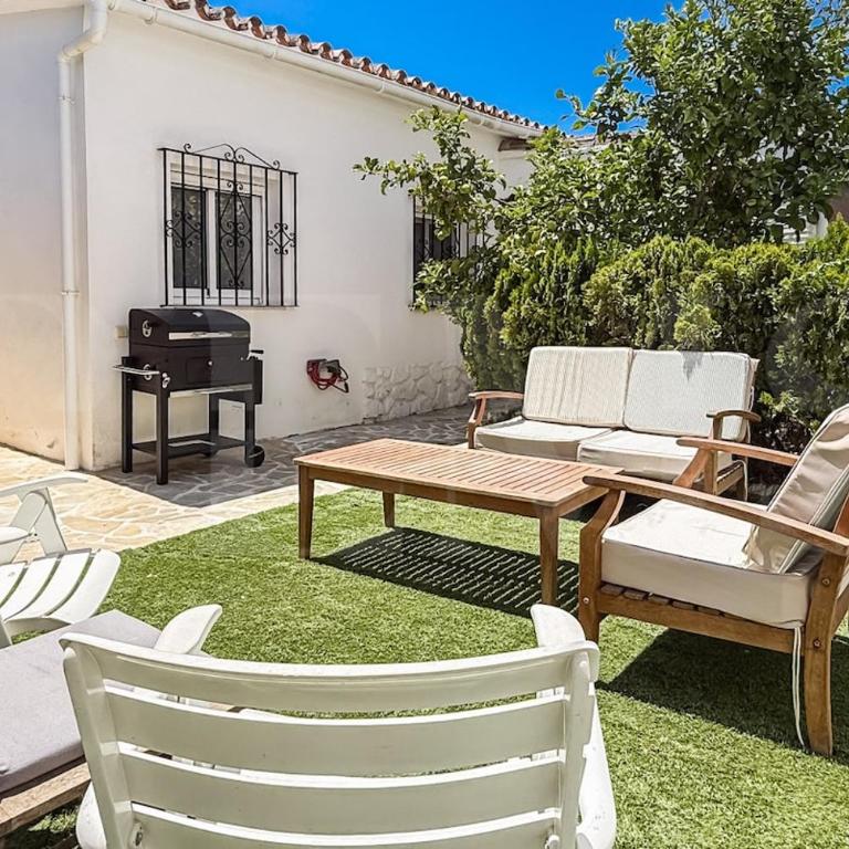 Sunny Villa & Rooftop Near Beach REMS - Villa de 3 dormitorios - 14
