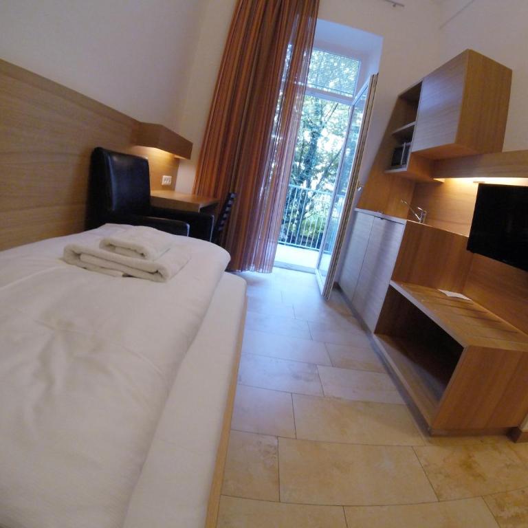 Hotel Aton - Einzelzimmer mit Balkon - 4