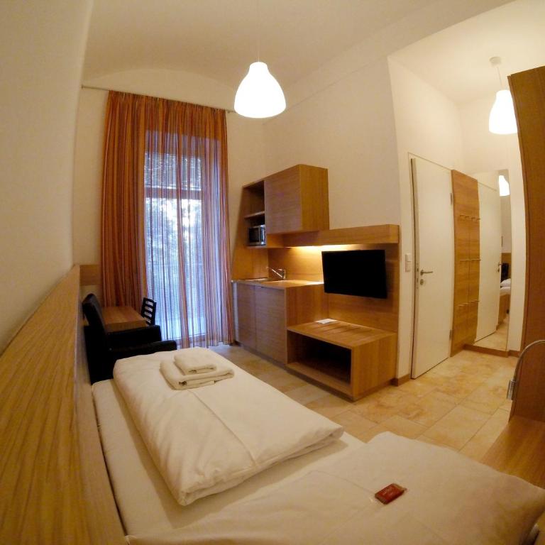 Hotel Aton - Einzelzimmer mit Balkon - 7