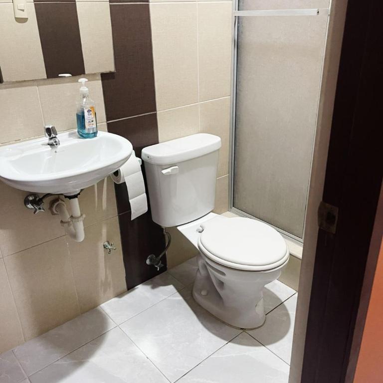Hostal La Luna - Large Single Room - 4