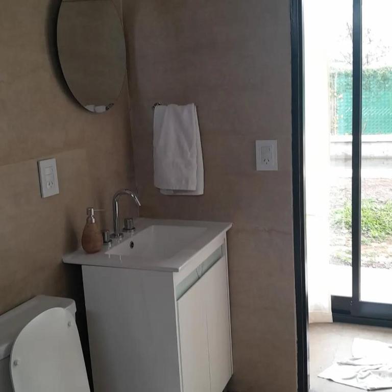 Monoambiente con parque y pileta - One-Bedroom Apartment - 7