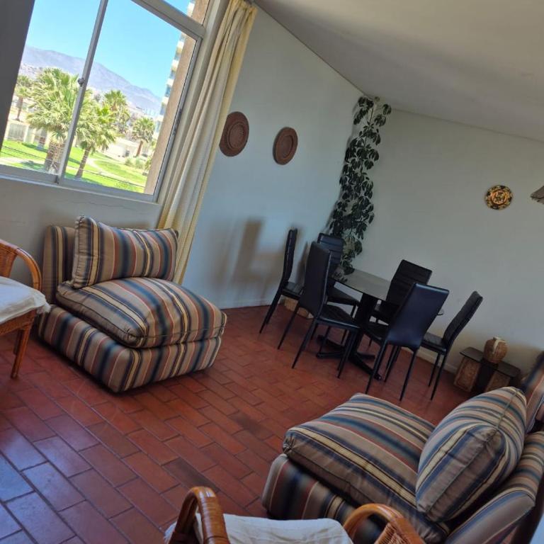 Avenida del Mar - Two-Bedroom Apartment - 12