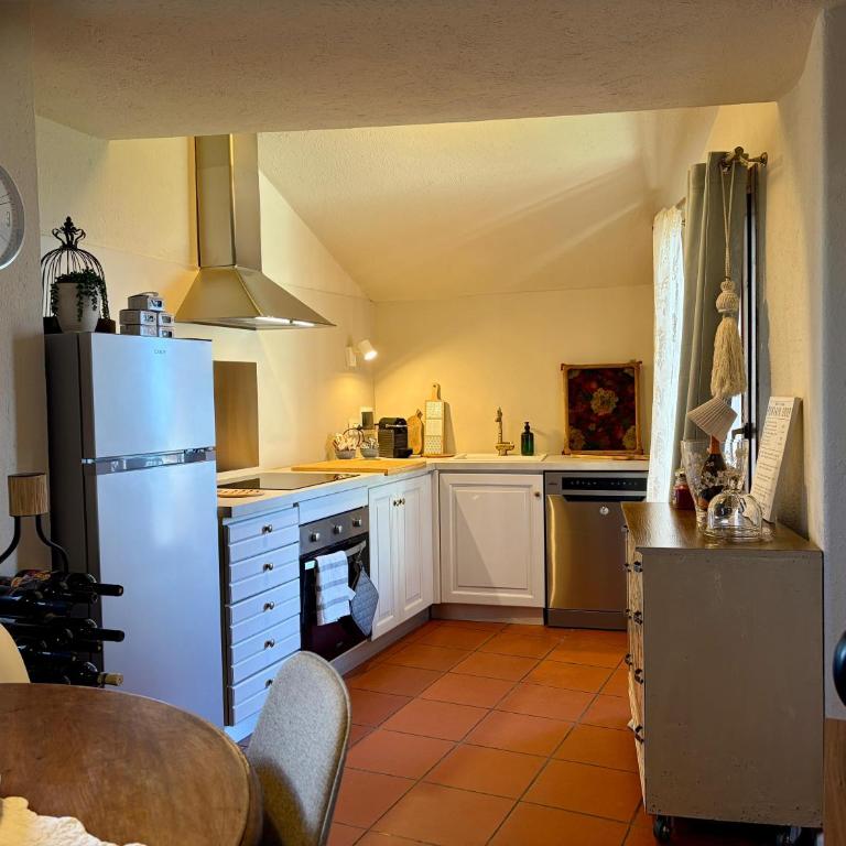 Maison Jacquemin - Appartamento Deluxe con 2 Camere da Letto e Balcone - 15
