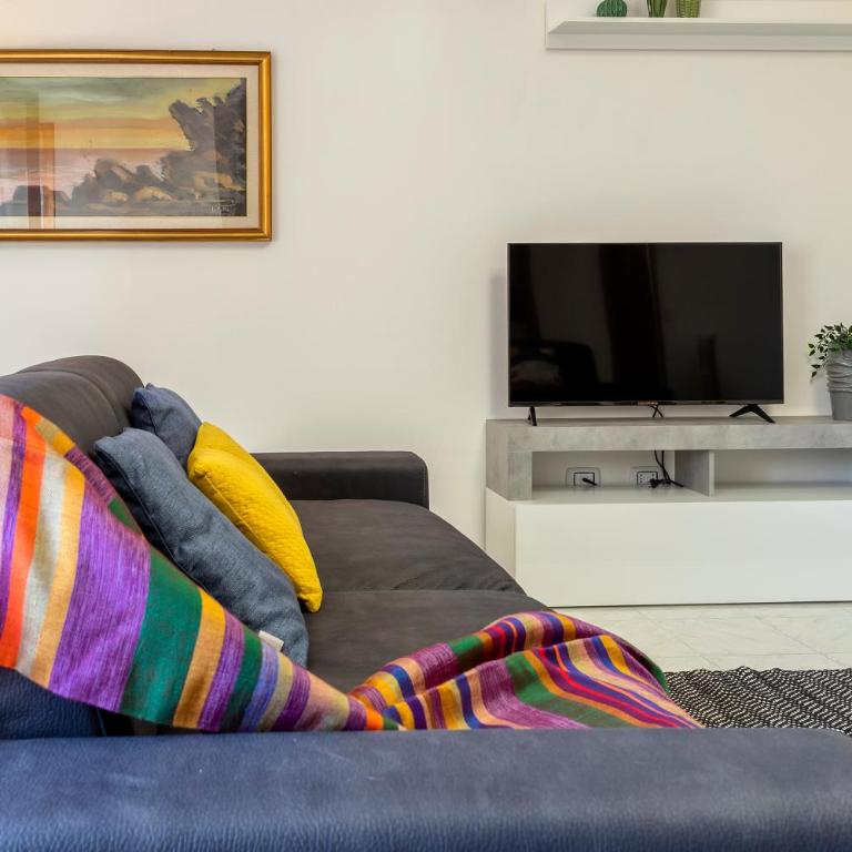 White lilium apartment - Two-Bedroom Apartment - 5