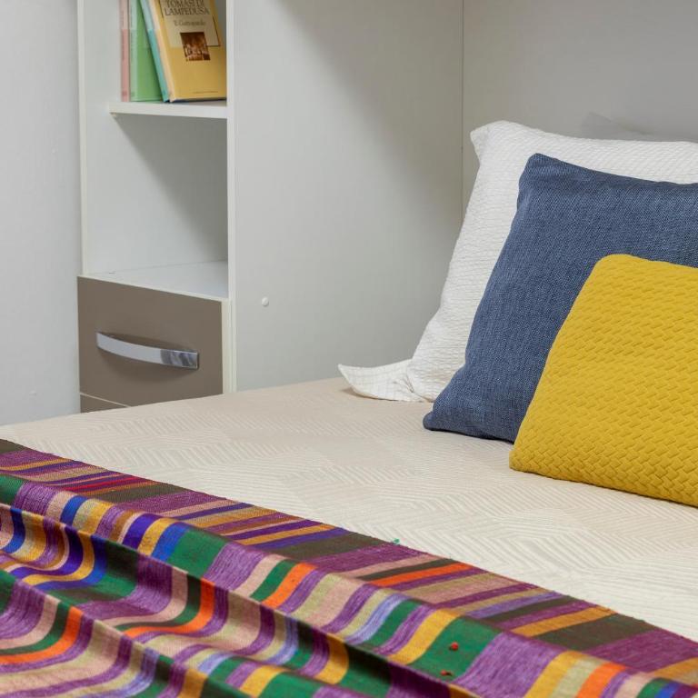 White lilium apartment - Two-Bedroom Apartment - 37