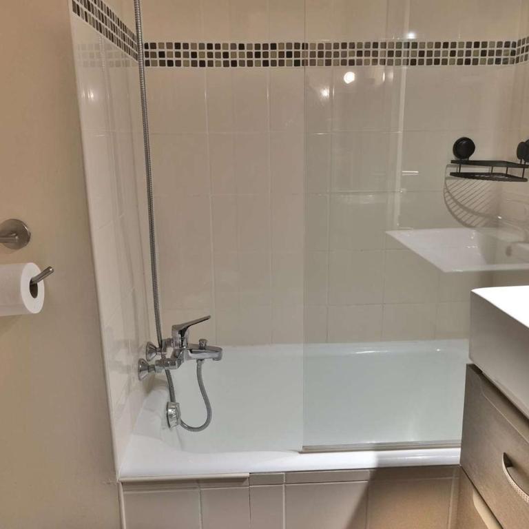 Studio confortable pour 4 personnes au Grand-Bornand - FR-1-458-123 - Estudio - 15