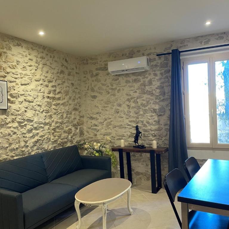 Apartment in L'Isle-sur-la-Sorgue with parking - Appartement 1 Chambre - 5