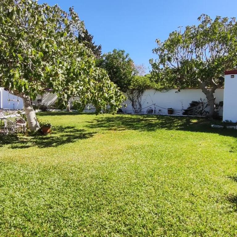Casa con piscina privada y jardín - Casa de 2 dormitorios - 30