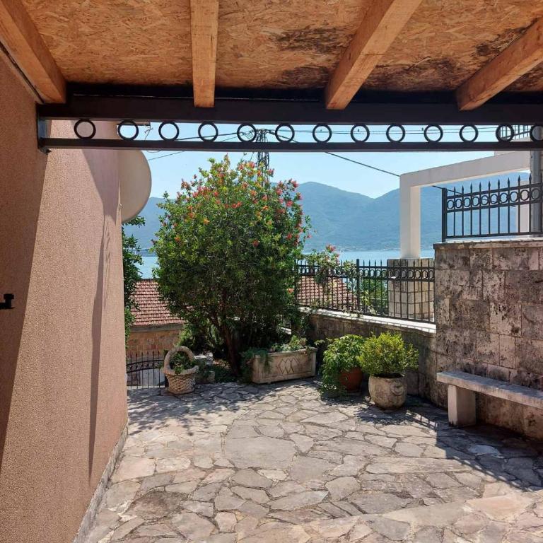 Villa El Mar - Three-Bedroom Villa - 2