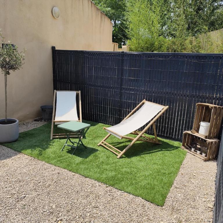 Maisonnette au calme dans résidence avec piscine - Appartement 2 Chambres - 3