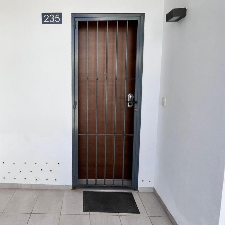 Nuevo apartamento con terraza y piscina próximo a las playas - Apartamento - 59