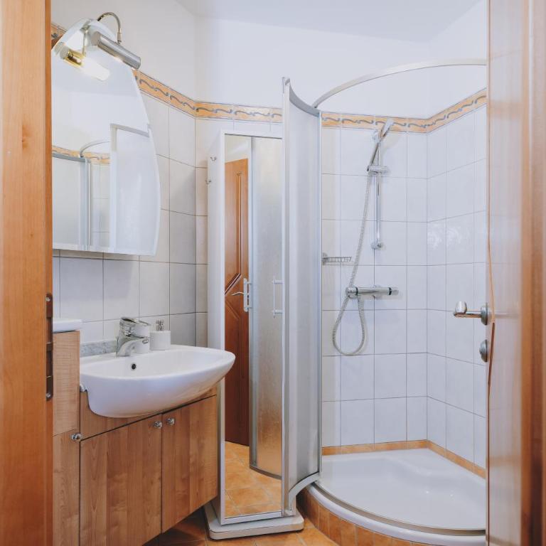 Villa Theresa - Apartment mit Blick auf die Berge - 37