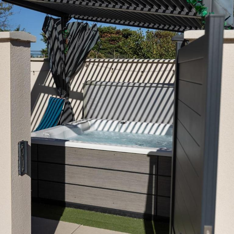 Bella Vita Outdoor Jacuzzi - Maison de Vacances - 46