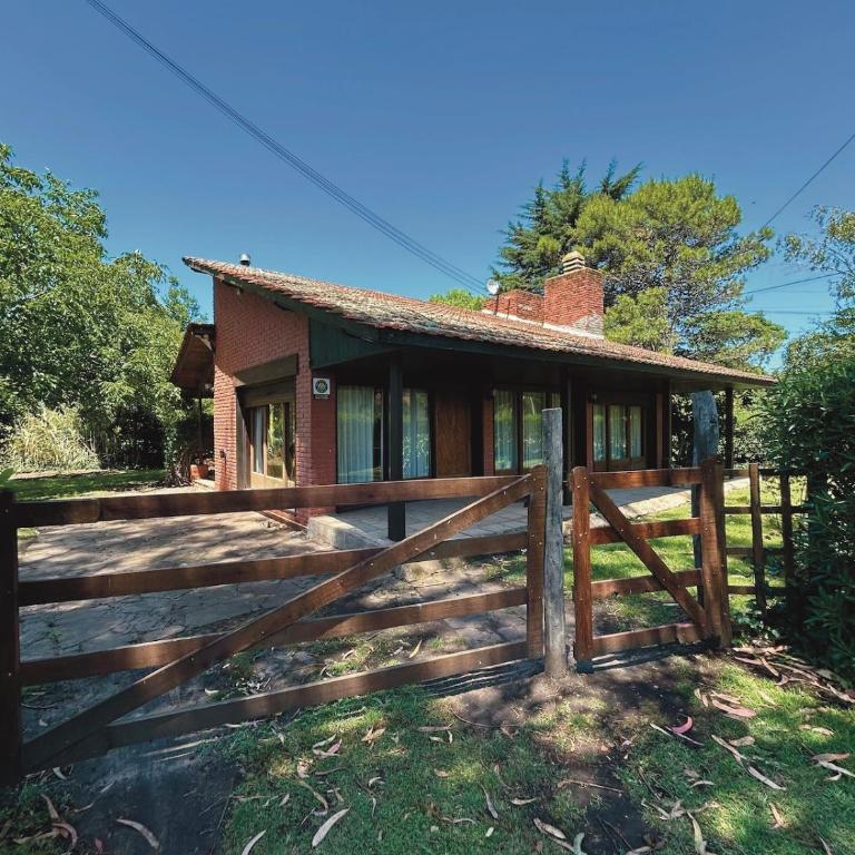 Fuegos del Sur, Acantilados - Three-Bedroom House - 2