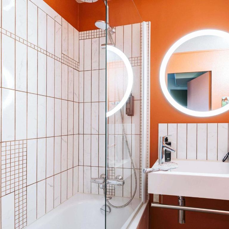 ibis Styles Le Mans Gare Sud - Hébergement Standard 2 Lits Simples - 1
