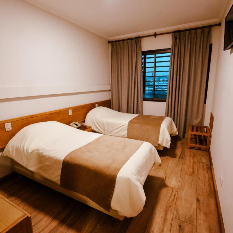 HOTEL ARENALES - Habitación Doble - 1 o 2 camas - 1