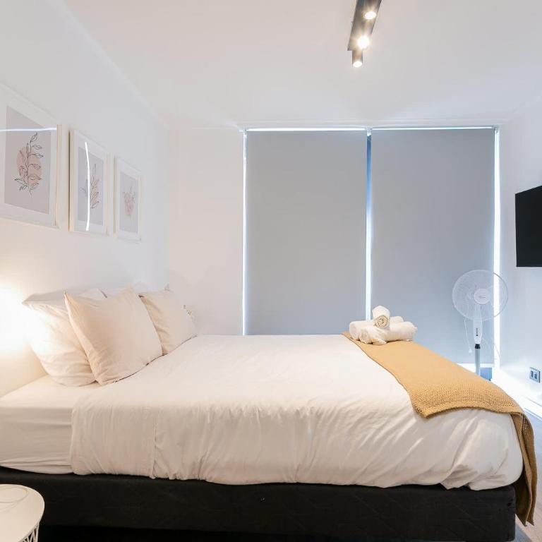 Luxury 2BR Suite Providencia Prime City Views - Apartment - 12