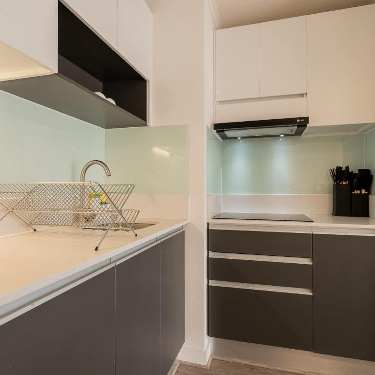 Luxury 2BR Suite Providencia Prime City Views - Apartment - 16