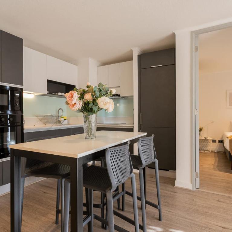 Luxury 2BR Suite Providencia Prime City Views - Apartment - 15