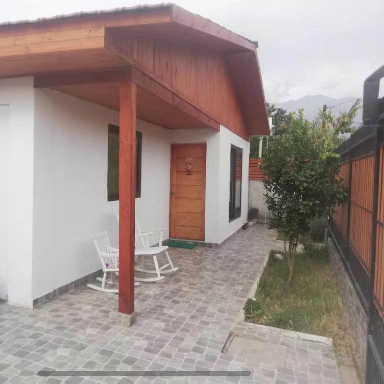 casa familiar vista a la cordillera con estacionamiento - Two-Bedroom House - 24