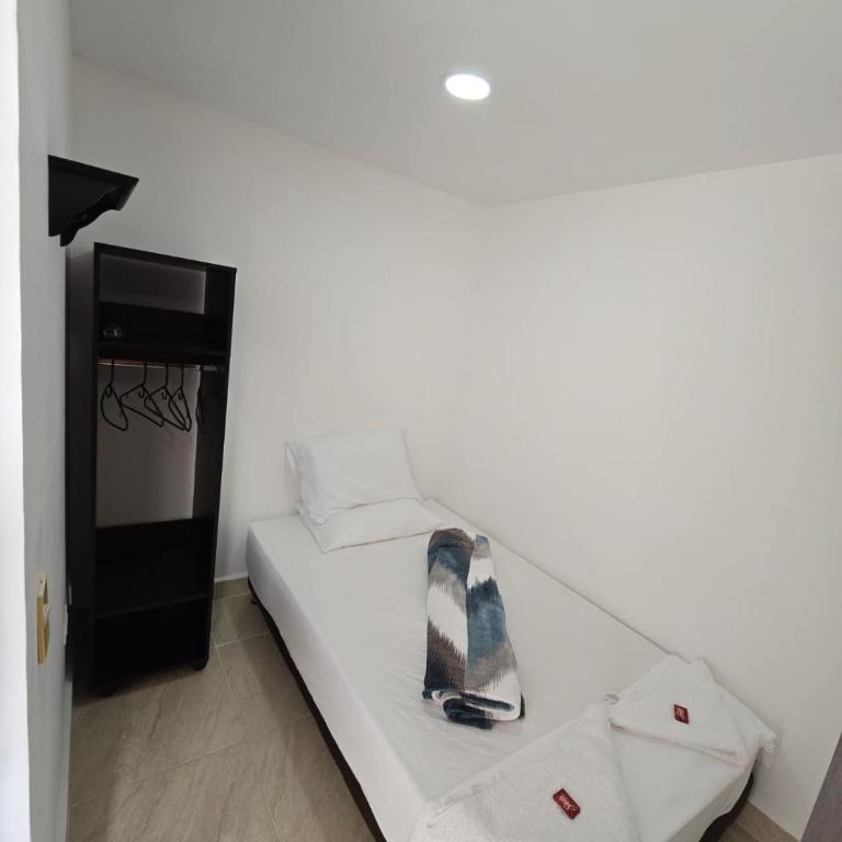 Viviendas Turísticas - Habitación Doble con baño privado externo - 2