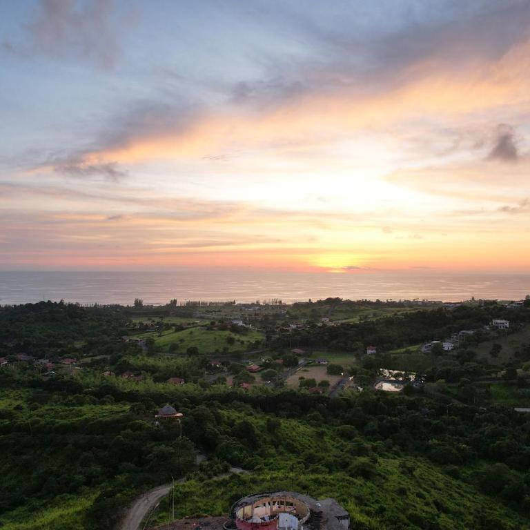 Monte Olon - Deluxe Double Room with Balcony and Sea View - 2